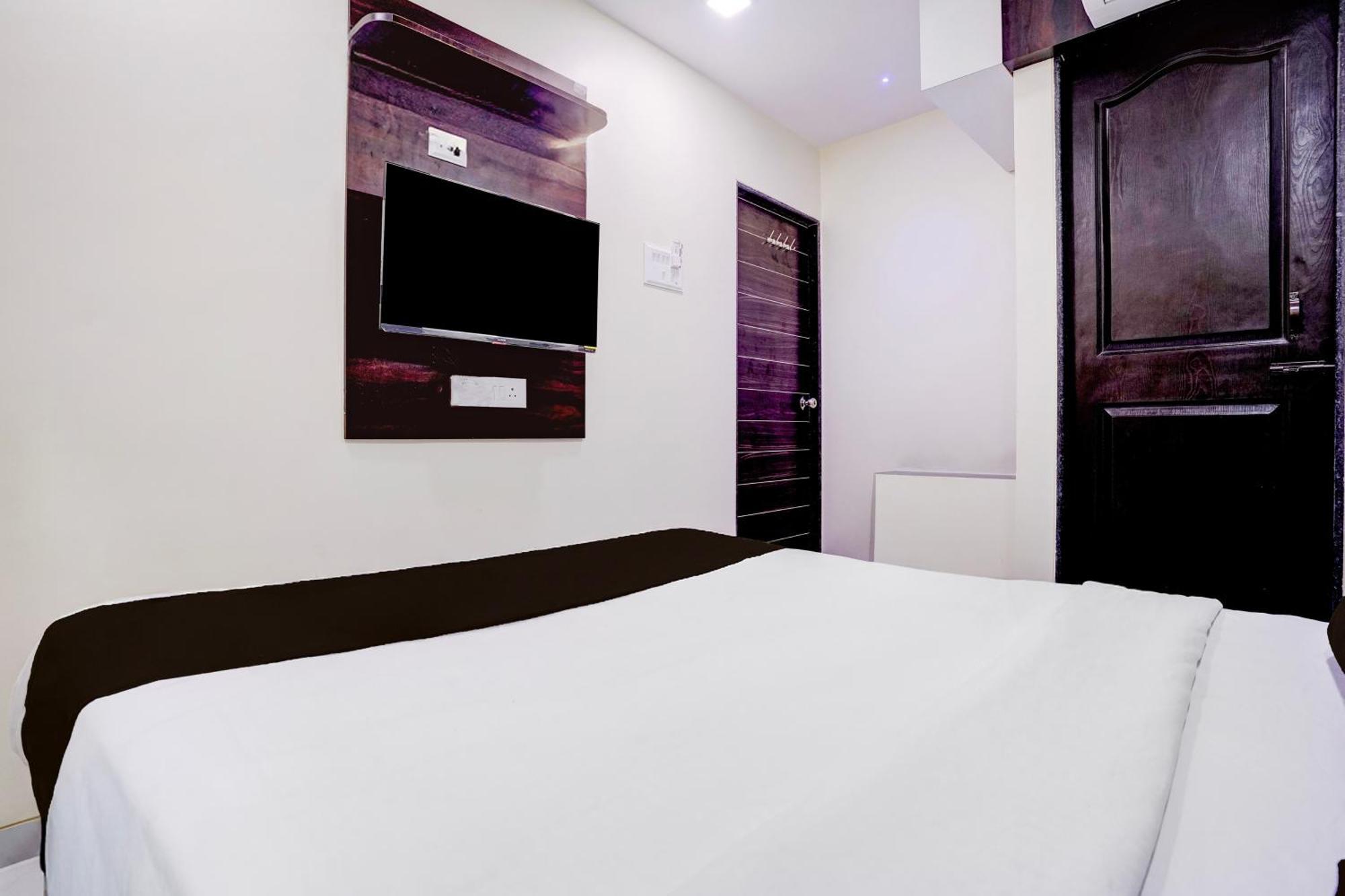 Hotel O Class Bombaj